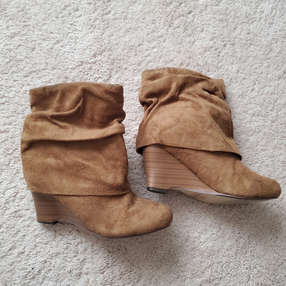 Wedged suede booties
